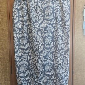 NWOT Ripskirt Hawaii Length 4 XXL